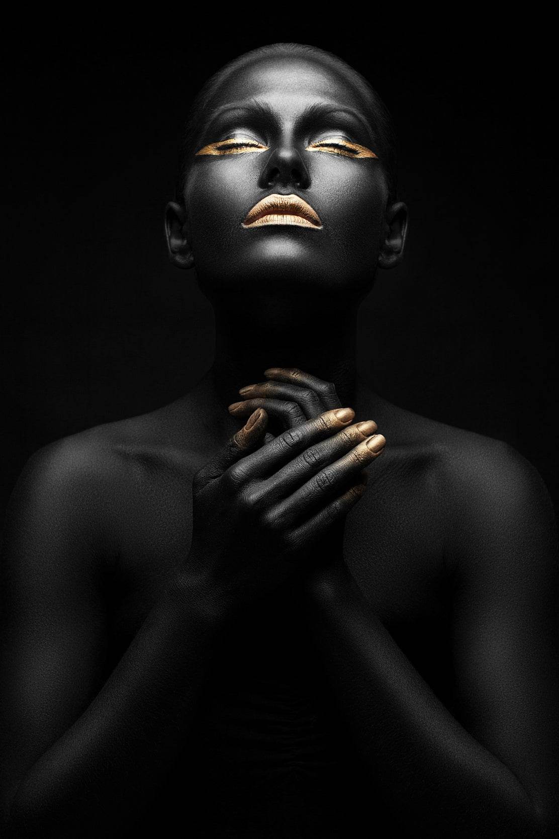 Black Woman Worshiping Wall Art - beink online art store