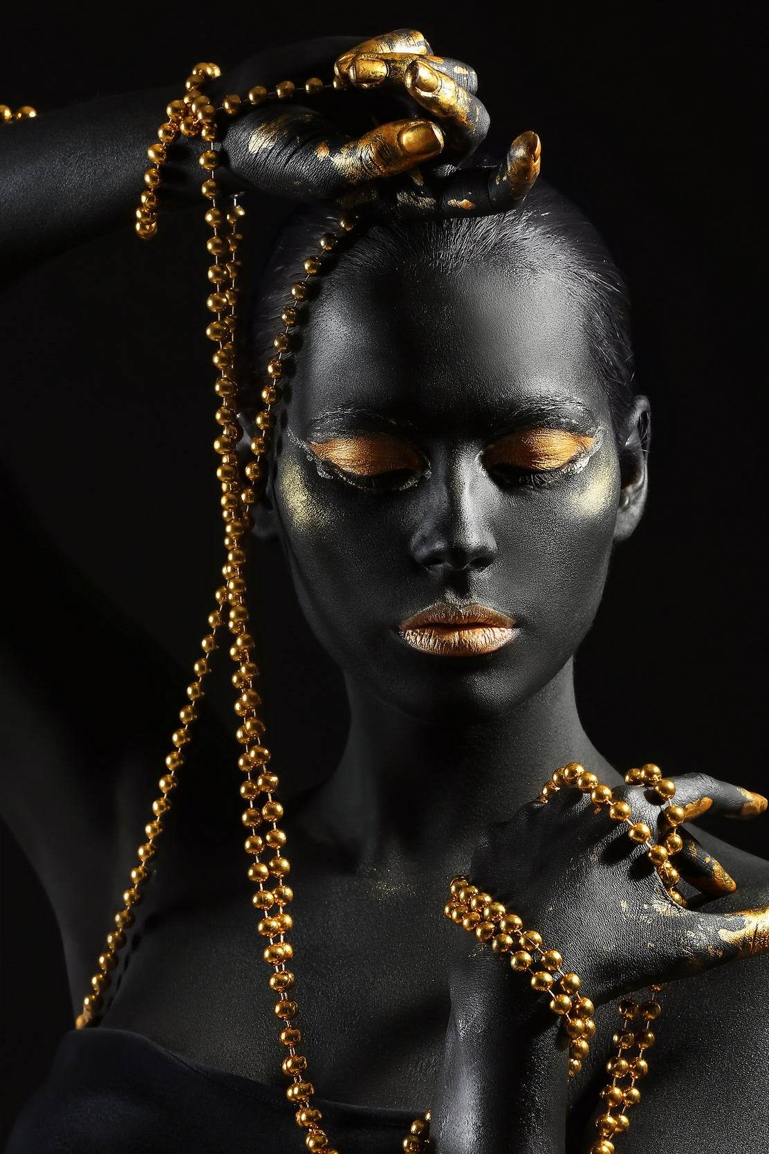 African Black Woman with Golden Jewelry - beink online art store