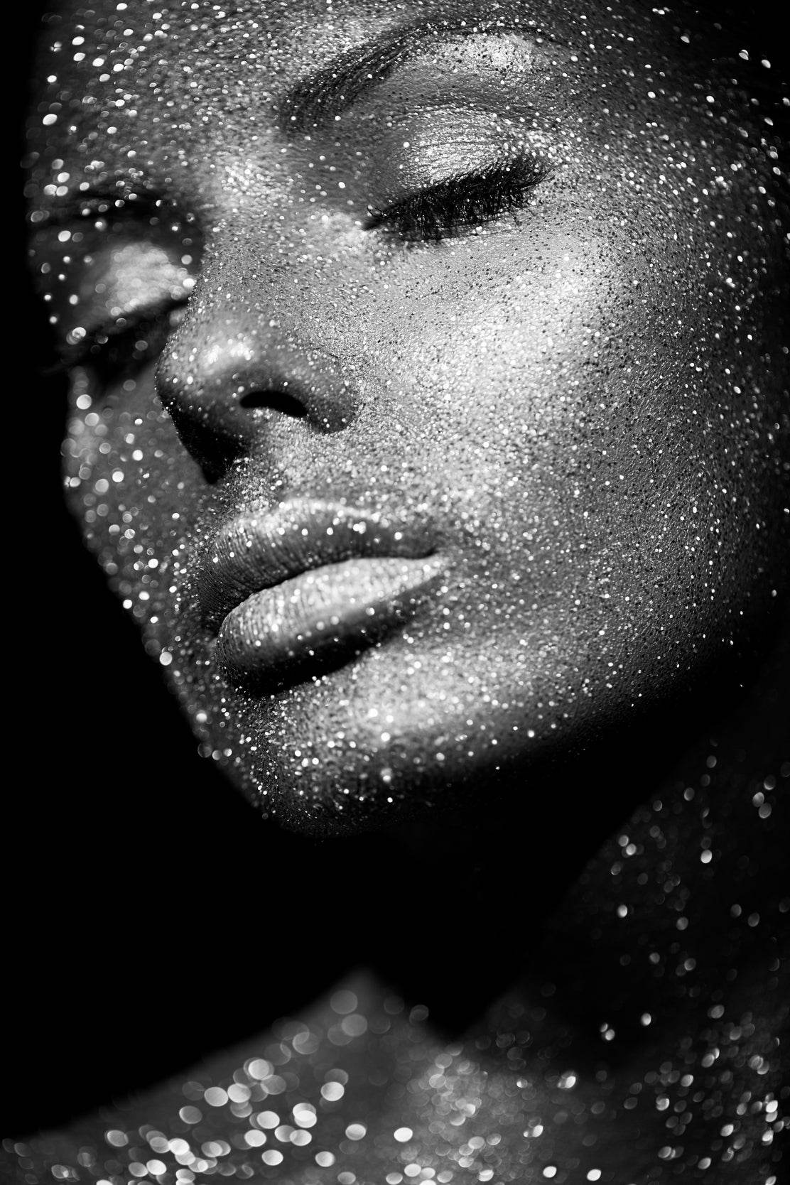 Women Bright Sparkling Lights Black & White Wall Art - beink online art store