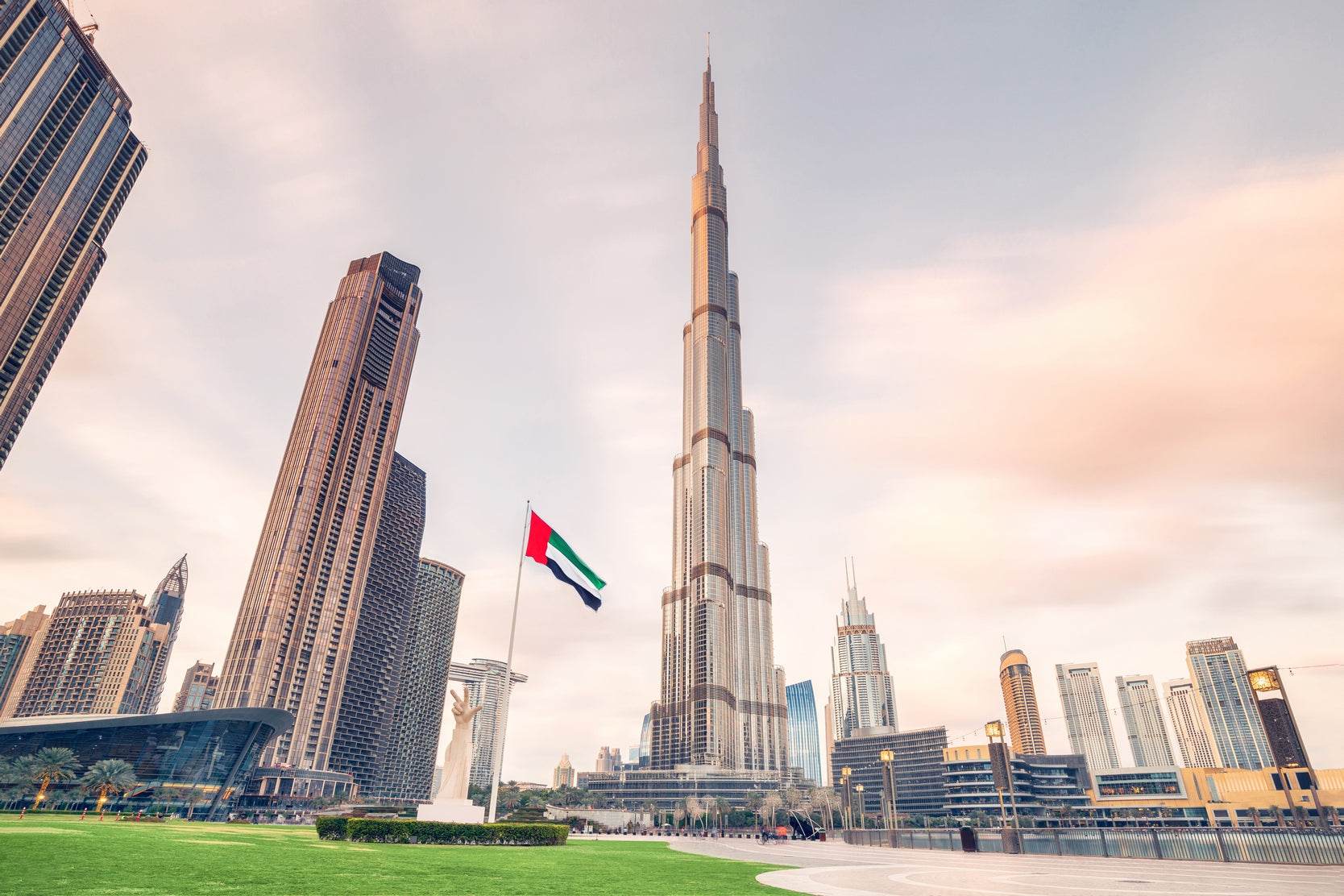 Towering Pride of UAE - beink online art store