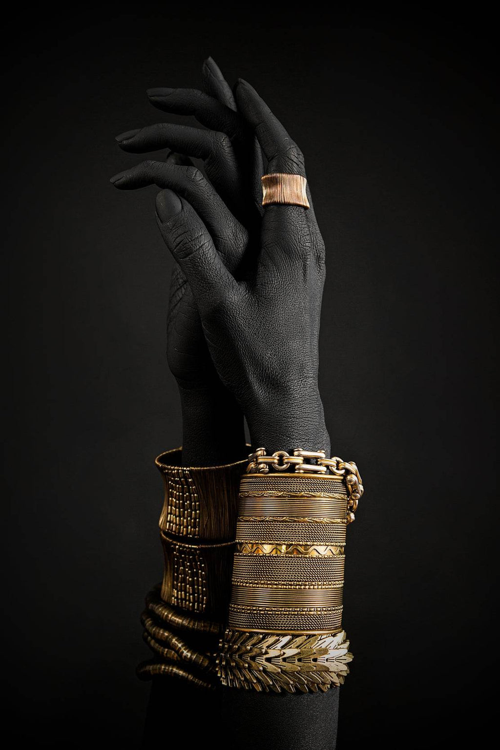 Black Woman Hand With Gold Bracelet Wall Art - beink online art store
