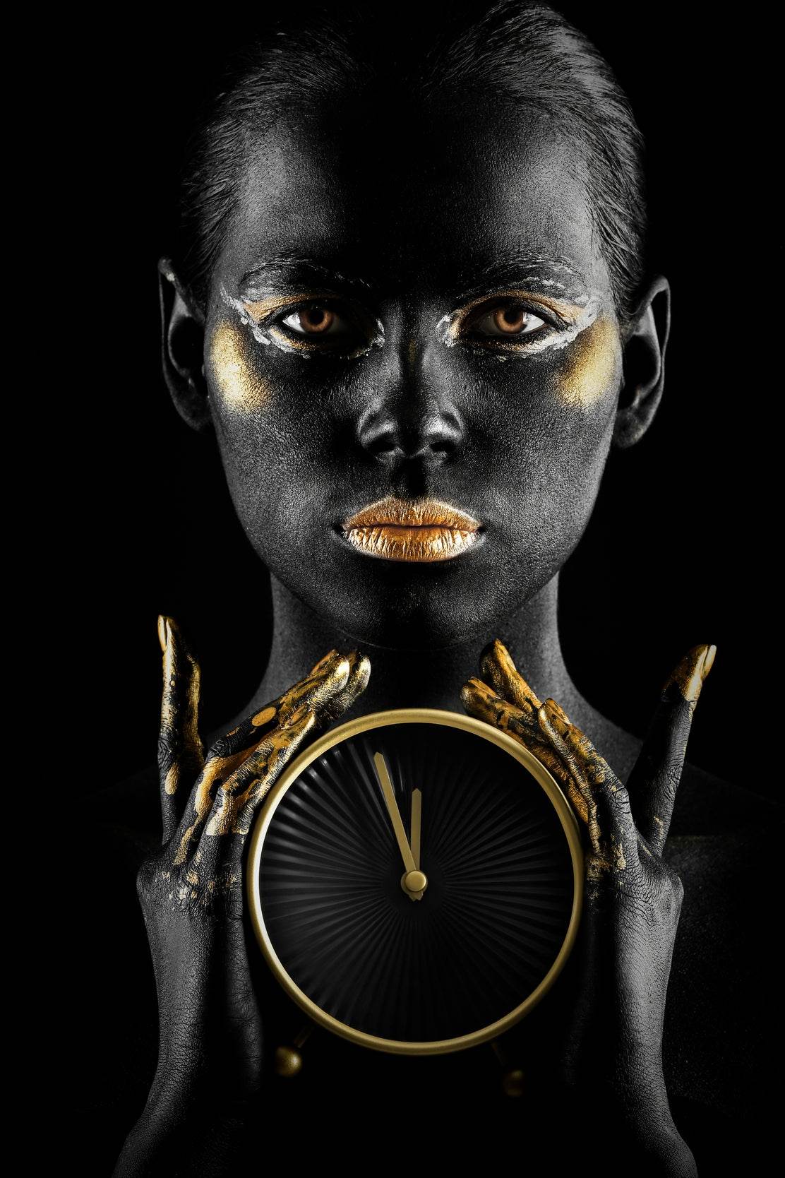 Black Woman With A Gold Watch in Her Hand Wall Art - beink online art store