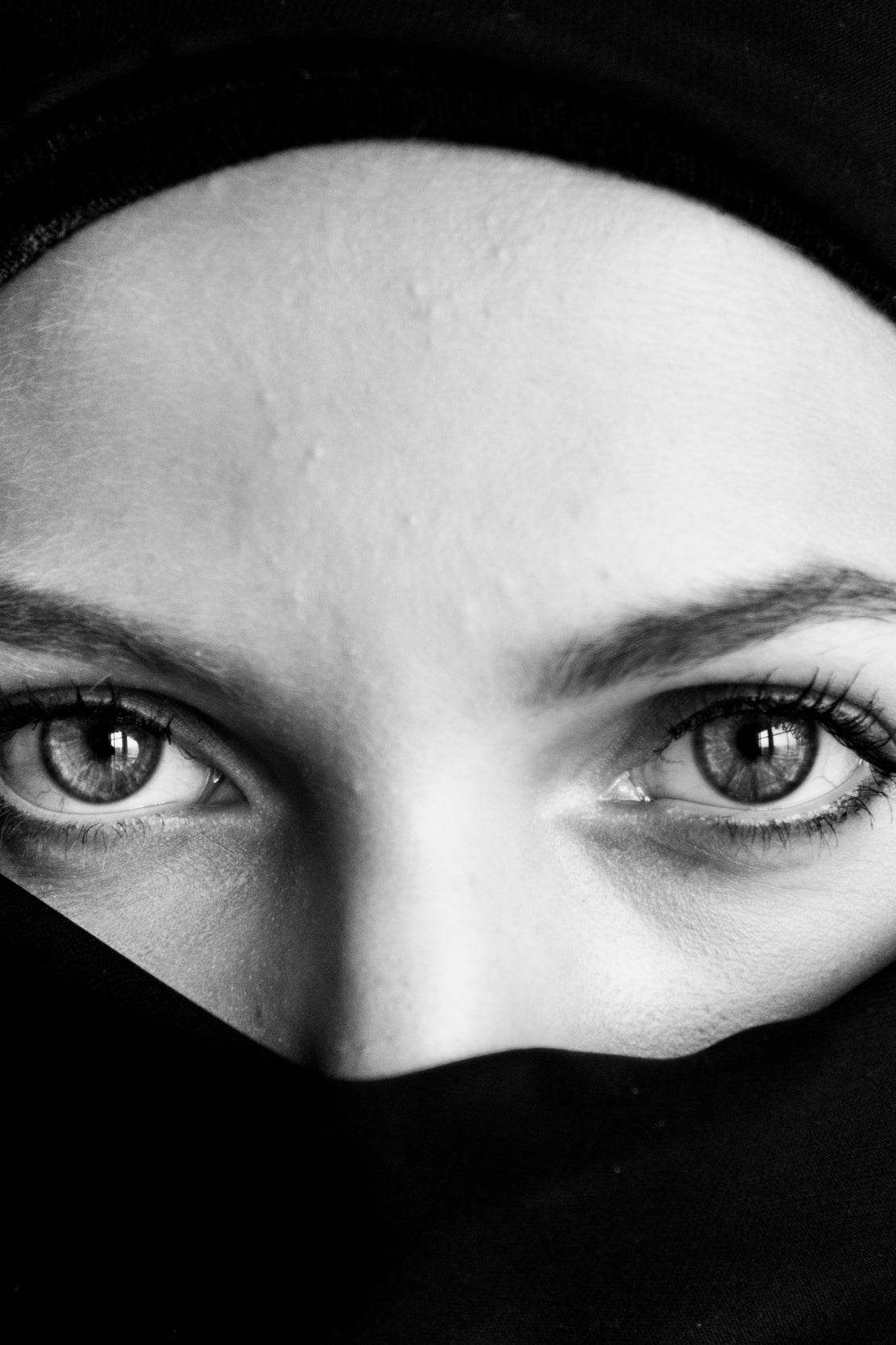 Woman Wearing Burqa Black & White Wall Art - beink online art store
