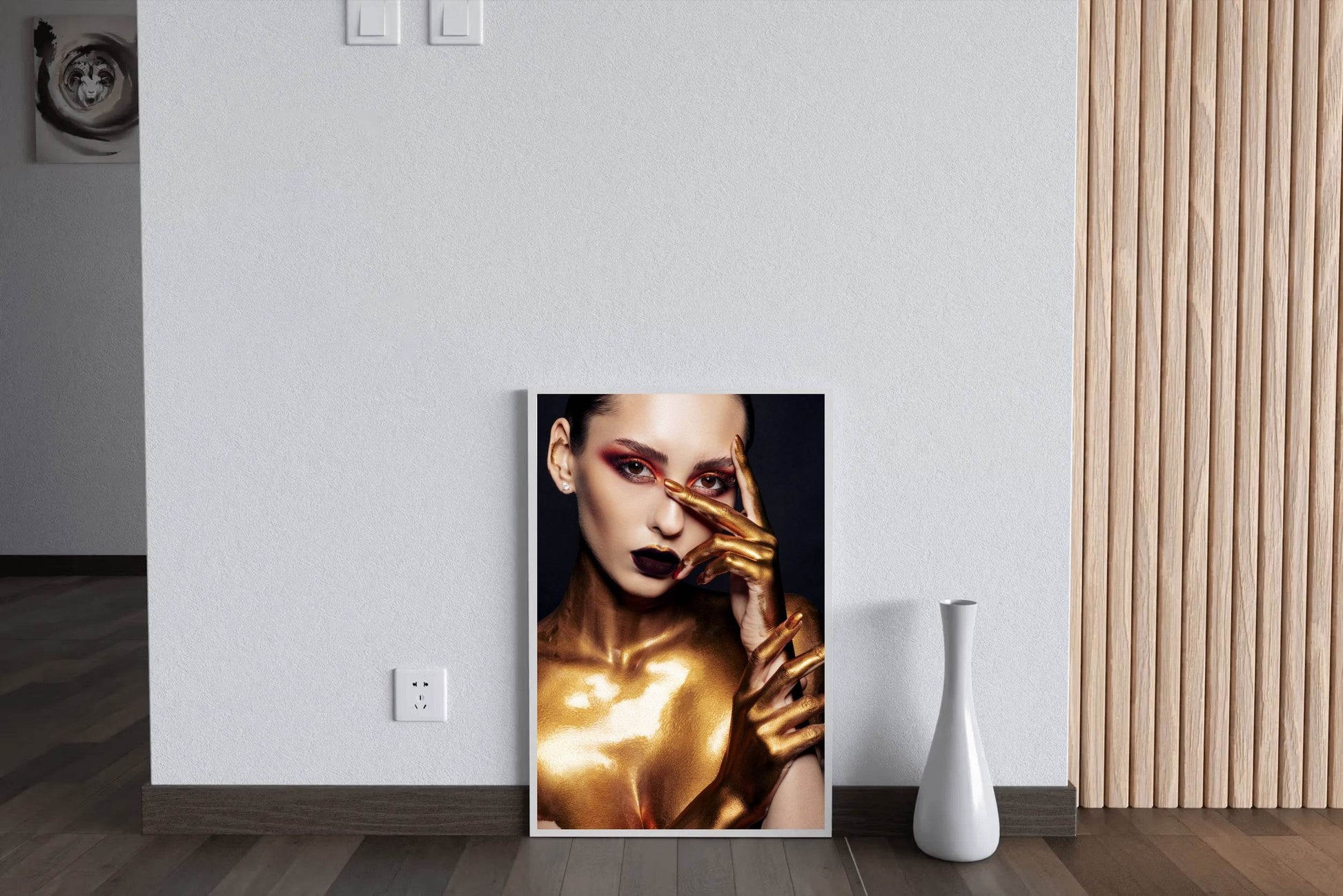 Golden Bust Of A Woman Wall Art - beink online art store